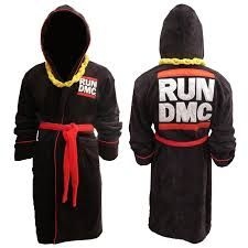 Run DMC - Logo With Fleece Chain - Bathrobe (Fleece) in the group CDON - Exporterade Artiklar_Manuellt / Merch_CDON_exporterade at Bengans Skivbutik AB (1843645)