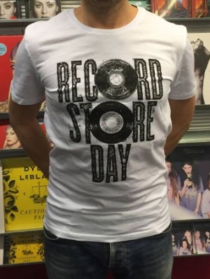Record Store Day - T-Shirt White (M) in the group OTHER / Merchandise at Bengans Skivbutik AB (1966276)