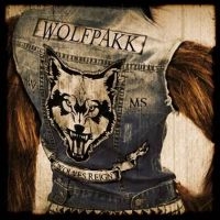 Wolfpakk - Wolves Reign in the group CD / Hårdrock at Bengans Skivbutik AB (2409736)