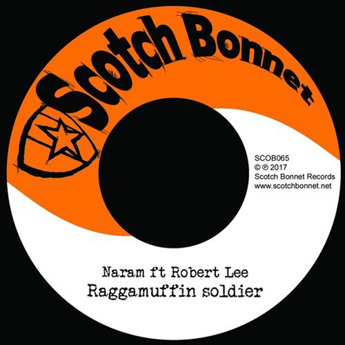 Naram Ft Robert Lee - Raggamuffin Solider in the group VINYL / Reggae at Bengans Skivbutik AB (2487362)