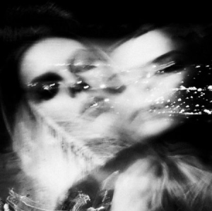 I Break Horses - Warnings in the group OUR PICKS / Album Of The Year 2020 / Bengans Sthlm Årsbästa 2020 at Bengans Skivbutik AB (3770594)