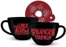 Stranger Things (The World is Turning Upside Down Cappuccino Mug And Stencil in the group OTHER / -Start Merch at Bengans Skivbutik AB (3948592)