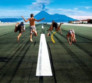 PEOPLE LIKE US - WELCOME ABROAD in the group VINYL / Pop-Rock at Bengans Skivbutik AB (3986969)