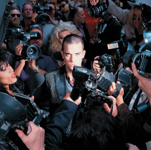 Robbie Williams - Life Thru A Lens (Vinyl) in the group Minishops / Take That at Bengans Skivbutik AB (4057139)