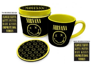Nirvana - Nirvana (Smiley) Mug & Coaster In Tin in the group OUR PICKS / Recommended Merch at Bengans Skivbutik AB (4081903)