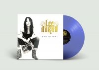 Aaron Lee - Radio On! (Transparent Blue Vinyl L in the group VINYL / Hårdrock at Bengans Skivbutik AB (4156327)