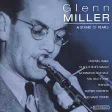 Glenn Miller - A String Of Pearls in the group OUR PICKS / CD Pick 4 pay for 3 at Bengans Skivbutik AB (4237988)