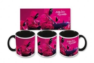 Squid Game Guards & Guns Coloured Inner Mug in the group OTHER / CDON - Exporterade Artiklar_Manuellt /  at Bengans Skivbutik AB (4256574)