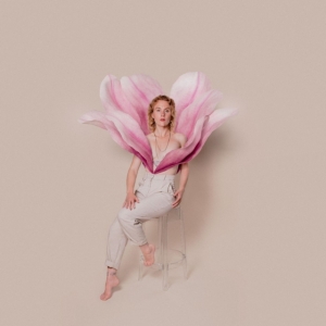 Lioba - Magnolia (Red Vinyl) in the group VINYL / Pop-Rock at Bengans Skivbutik AB (4306514)