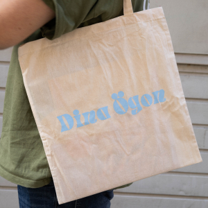 Dina Ögon - Totebag - Natural with blue Logo in the group OTHER / MK Test 7 at Bengans Skivbutik AB (4410137)