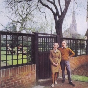 Fairport Convention - Unhalfbricking in the group Labels /  at Bengans Skivbutik AB (527902)