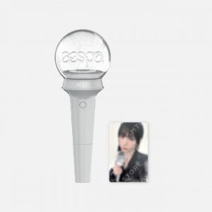 Aespa - Official Fanlight + Random Photocard in the group MERCHANDISE / Merch / K-Pop at Bengans Skivbutik AB (5520904)