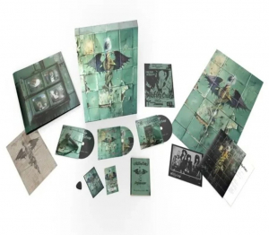 Mötley Crüe - Dr. Feelgood 35Th Anniversary (3CD Deluxe Boxset) in the group OUR PICKS / Friday Releases / Friday the 22th of november at Bengans Skivbutik AB (5565423)