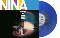 Simone Nina - At Town Hall (Blue Splatter Vinyl L in the group OUR PICKS / Friday Releases / 2025-05-02 at Bengans Skivbutik AB (5592449)