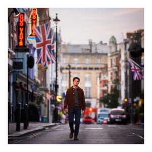 Tom Speight - Perfect Strangers in the group OUR PICKS / Friday Releases / 2025-09-26 at Bengans Skivbutik AB (5627166)