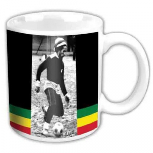 Bob Marley  - Soccer Boxed Mug in the group MERCHANDISE / Merch / Reggae at Bengans Skivbutik AB (5631085)
