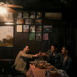Jonas Brothers - Greetings From Your Hometown in the group OUR PICKS / Friday Releases / 2025-08-08 at Bengans Skivbutik AB (5631504)