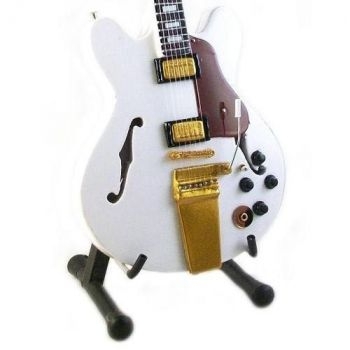 Young Neil - Minigitarr Gretsch (Höjd Ca 25Cm) in the group MERCHANDISE / Accessoarer / Pop-Rock at Bengans Skivbutik AB (5635152)