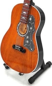 Presley Elvis - Minigitarr Akustisk (Höjd Ca 25Cm) in the group MERCHANDISE / Accessoarer / Pop-Rock at Bengans Skivbutik AB (5635752)