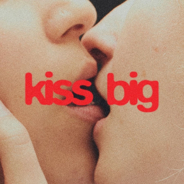 Reddy Ailbhe - Kiss Big (Red Vinyl) in the group OUR PICKS / Friday Releases / 2026-01-30 at Bengans Skivbutik AB (5647921)