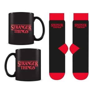Stranger Things - Logo Mug & Sock Set in the group MERCHANDISE / Merch / Kommande / TV-serie at Bengans Skivbutik AB (5648452)