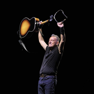 Jan M Lundahl - Last Man Standing: Bruce Springsteen Live 1999-2024 in the group OUR PICKS / Music Books at Bengans Skivbutik AB (5658023)