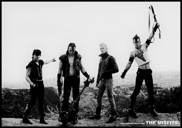 The Misfits - Hollywood Hills! 91,5 X 61 Cm in the group MERCHANDISE / Poster / Punk at Bengans Skivbutik AB (5676215)