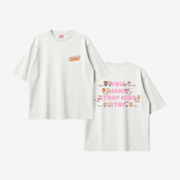 Stray Kids - Skzoo X Sanrio Characters T-Shirt in the group MERCHANDISE / T-shirt / Kommande / at Bengans Skivbutik AB (5676800)