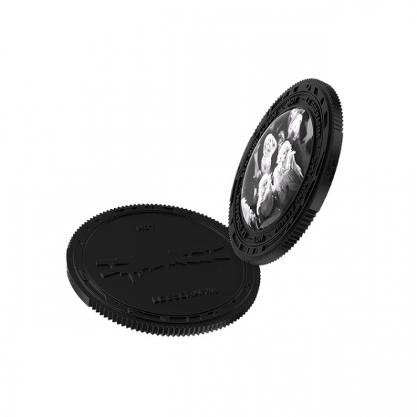 Le Sserafim - Hot (Sound Coin Ver.) in the group MERCHANDISE / Merch+Code / Kommande / K-Pop at Bengans Skivbutik AB (5678137)