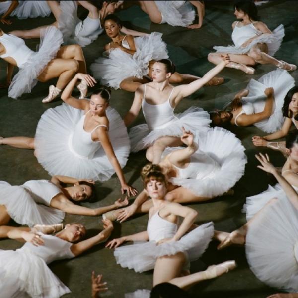 Jigitz - 50 Ballerinas in the group CD / Upcoming releases / Pop-Rock at Bengans Skivbutik AB (5682439)