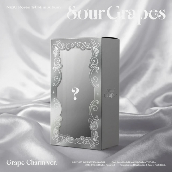 NiziU - Sour Grapes (Grape Charm Ver.) in the group MERCHANDISE / Merch+Code / Kommande / K-Pop at Bengans Skivbutik AB (5690046)
