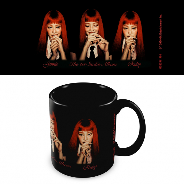 Jennie - Three Pose Black Pod Mug in the group MERCH / Home & decor / Mugs at Bengans Skivbutik AB (5696549)