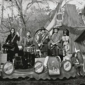 The Raconteurs - Consolers Of The Lonely