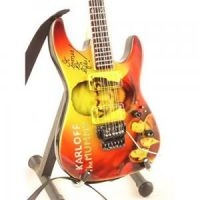 Metallica - Minigitarr Kirk Hammett (Höjd 25Cm)