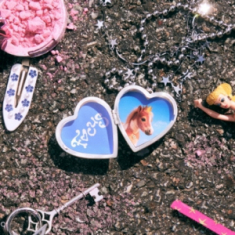 Hearts2hearts  - Focus (Heart Locket Ver.)