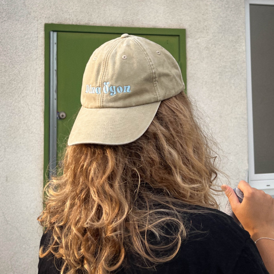 Dina Ögon - Cap - Vintage Style Stone with Light Blue Logo